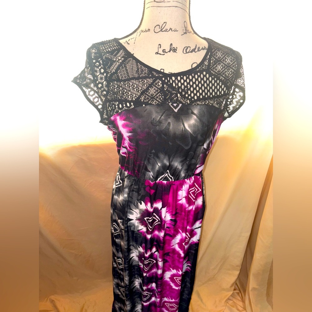 Arianna By Howard’s Boutique Silk Stretchy Lace Dress 👗💐